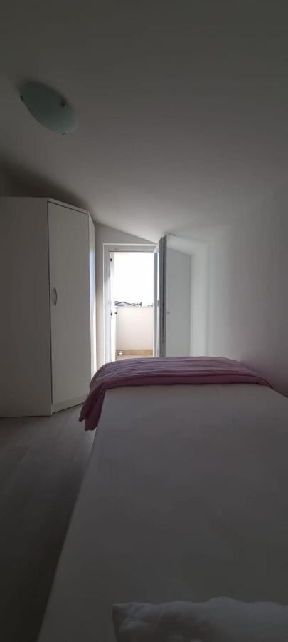 Apartmani Lanterna Đảo Krk Ngoại thất bức ảnh