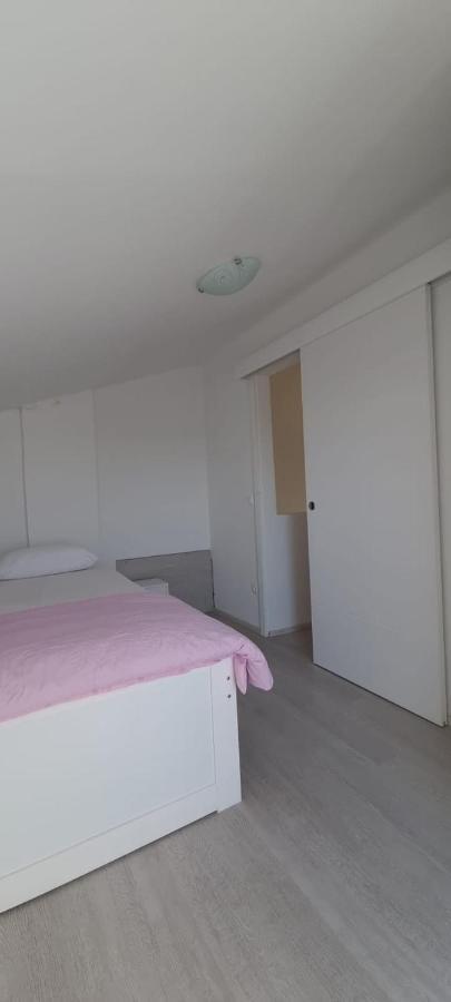 Apartmani Lanterna Đảo Krk Ngoại thất bức ảnh