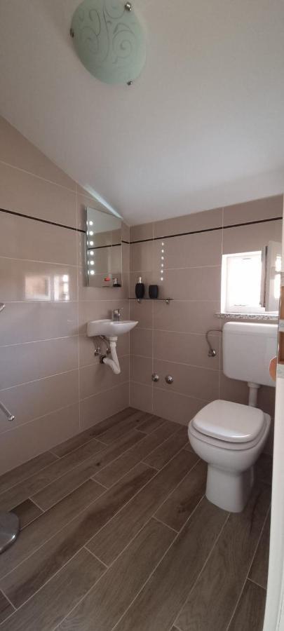 Apartmani Lanterna Đảo Krk Ngoại thất bức ảnh