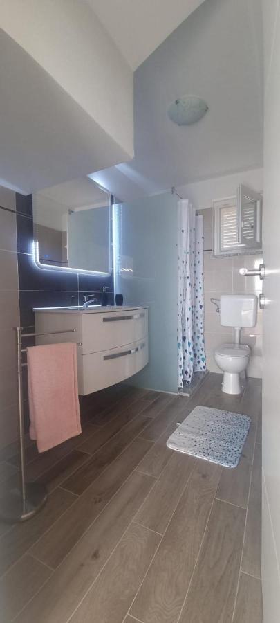 Apartmani Lanterna Đảo Krk Ngoại thất bức ảnh
