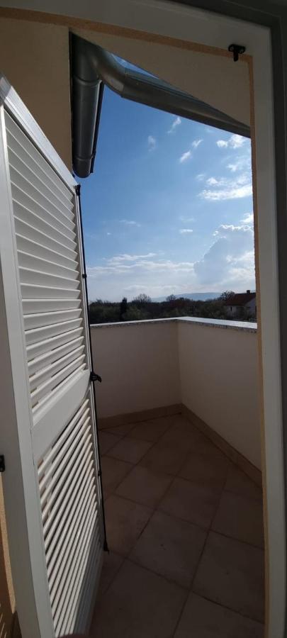 Apartmani Lanterna Đảo Krk Ngoại thất bức ảnh